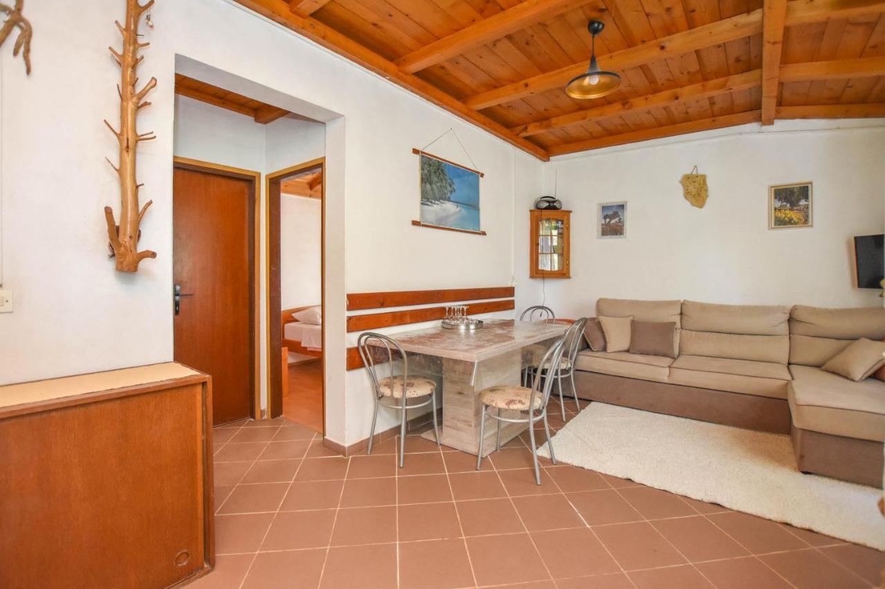 House Oliva Villa Tkon Bagian luar foto